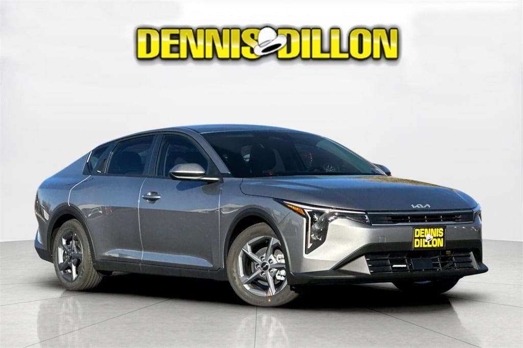 New 2025 Kia K4 LXS Sedan