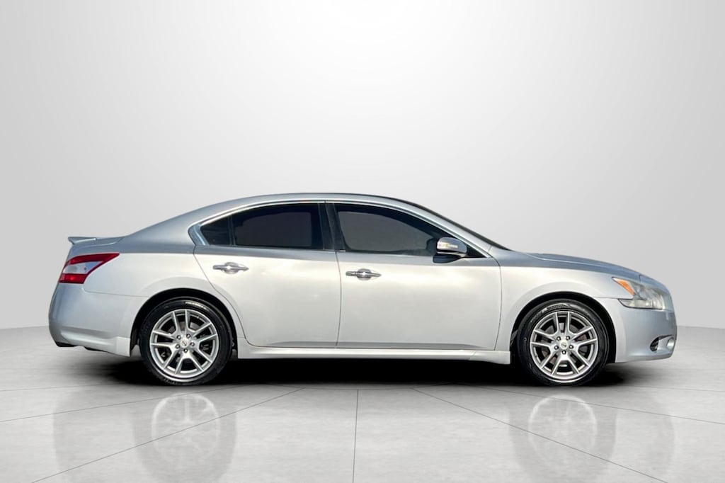 Used 2010 Nissan Maxima 3.5 SV Sedan